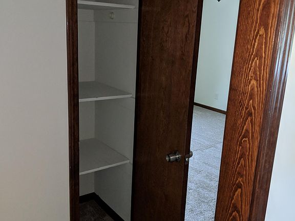 3rd image of 4225 10th Ave