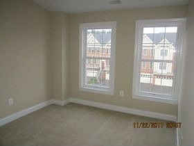3rd image of 4241 Chariot Way