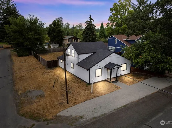 101 Ronge Street N, Roy, WA 98580