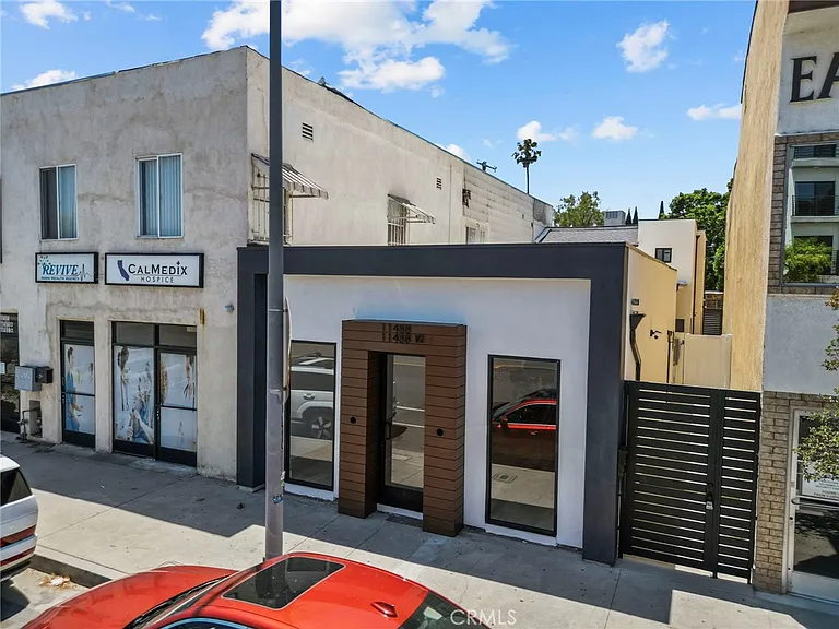 11488 Burbank Blvd — Photo 1