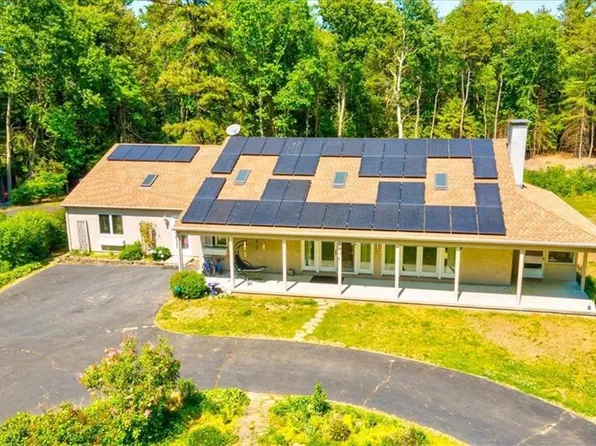 114 Lovers Lane, Plainfield, CT 06374