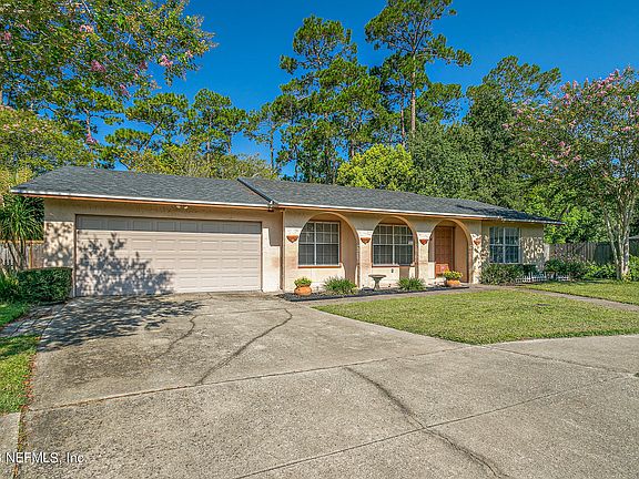 4th image of 4984 PINE CONE Court