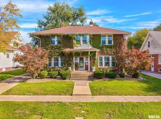 1141 Beecher Ave, Galesburg, IL 61401