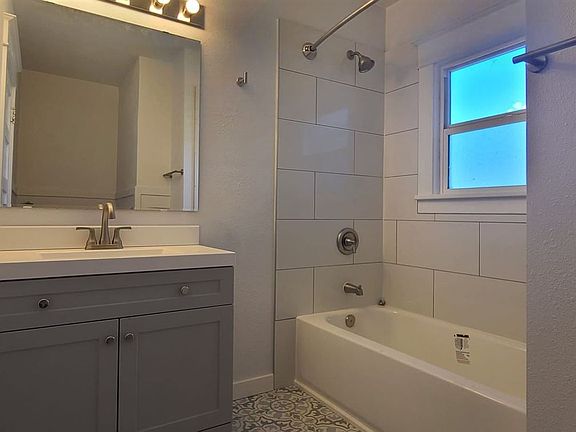 5th image of 821 S Sheridan Ave #11332400