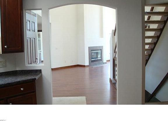 4th image of 604 Windjammer Dr #1