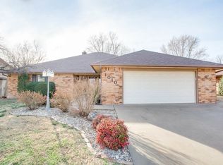 1010 Briar Ridge Rd, Enid, OK 73703