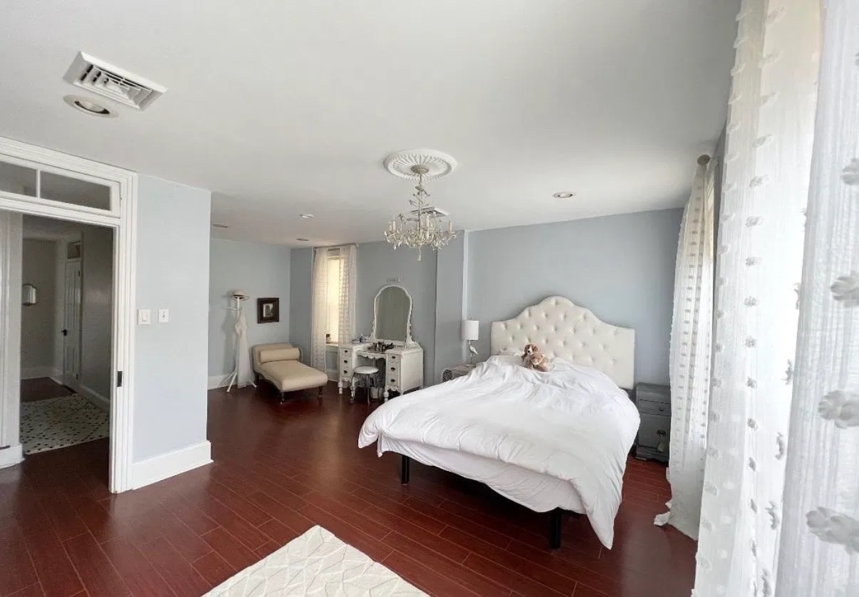 3 bed, 1.5 bath, $1,450 — Photo 2