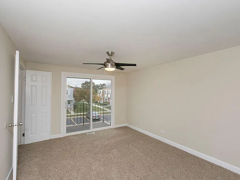 2231 Glenview Ct #143 — Photo 9