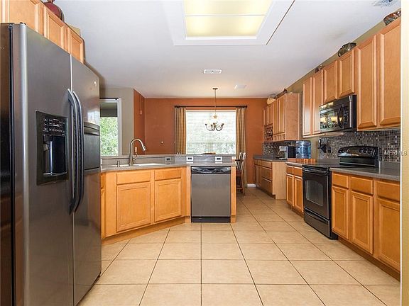 4th image of 2698 Eagle Lake Dr