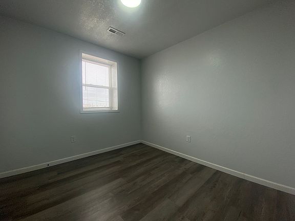 5th image of 123 N Main St #5