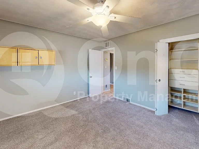 1305 E Water St — Photo 14
