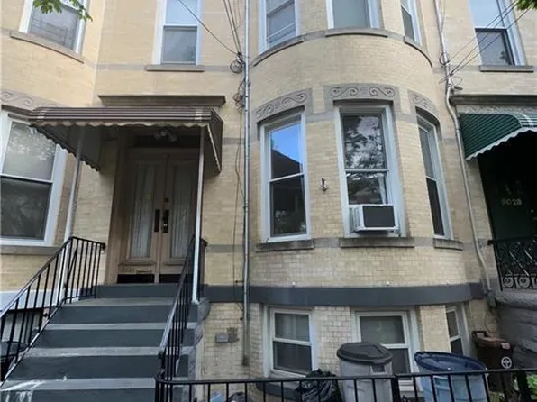 60-30 71st Ave, Ridgewood, NY 11385