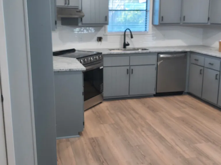 613 Rosewood Dr #B — Photo 1