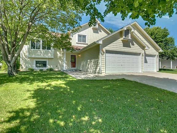 5th image of 8919 Loch Lomond Blvd N
