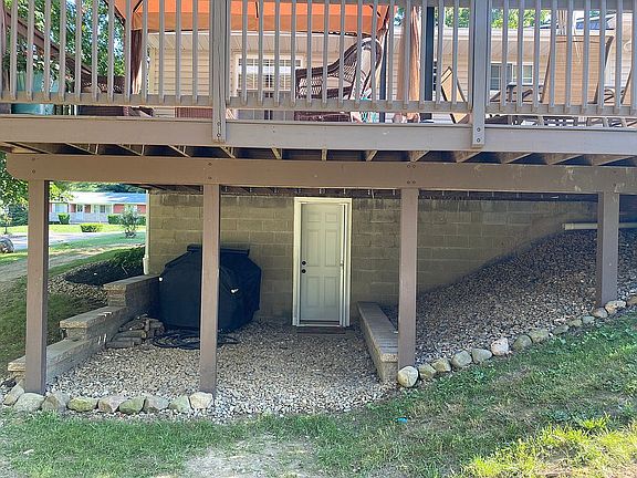 3rd image of 2525 Sussex Dr