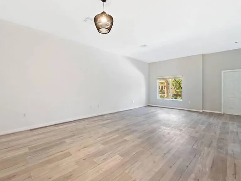 1603 SE 23rd Way — Photo 8