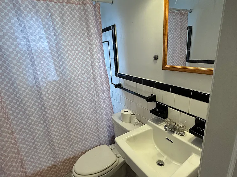 8675 Oak Rd — Photo 21