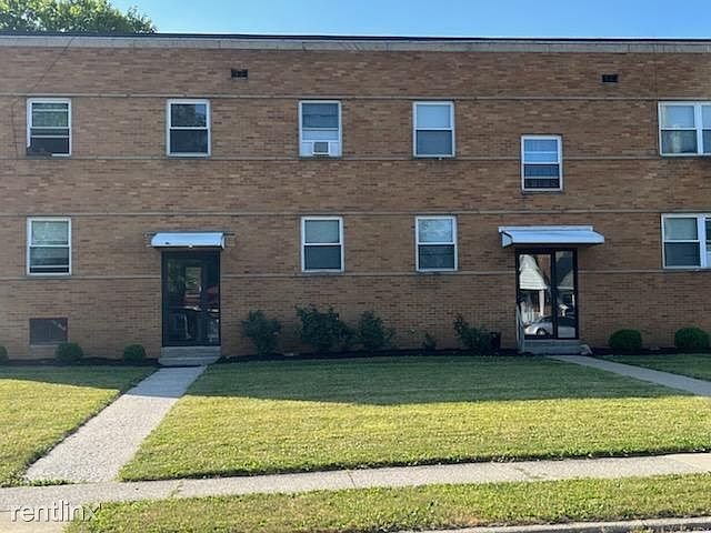 1st image of 10 Bradley Ave APT 14