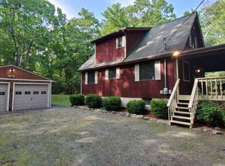 108 Pine Tree Rd, Shohola, PA 18458