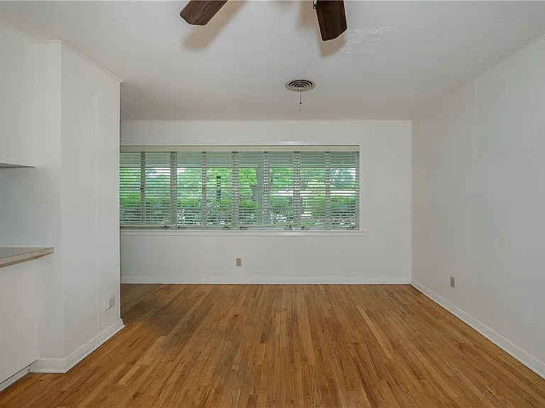 501 Helena St — Photo 11