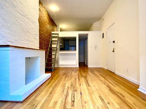 3rd image of 519 E 82nd St APT 1A