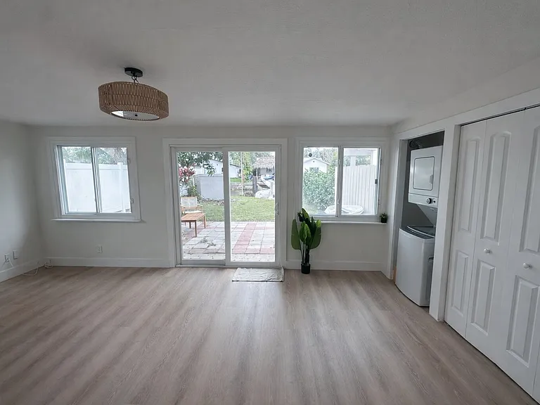 4396 SW 25th Ter #1 — Photo 6