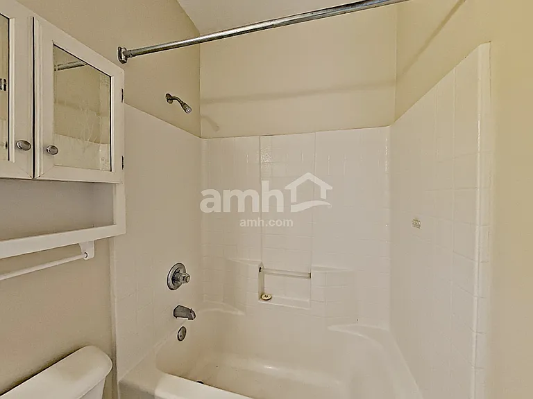 622 Creekfront Dr — Photo 17