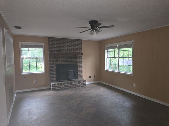 3rd image of 4405 Broad St