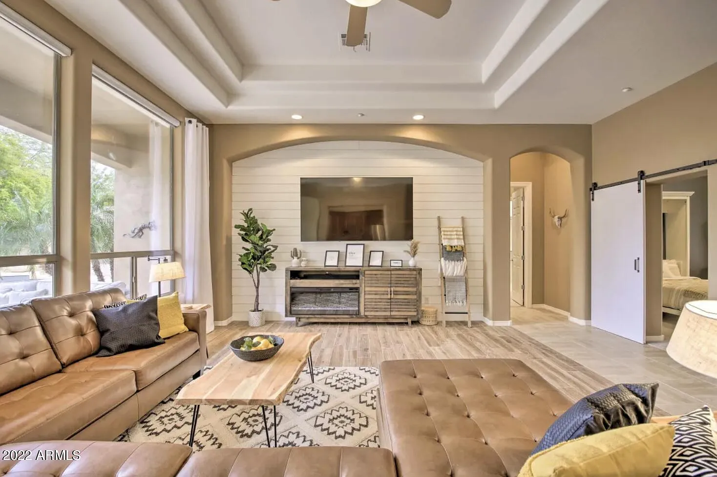 3 bed, 2.5 bath, 2601 sqft, $6,000 — Photo 2
