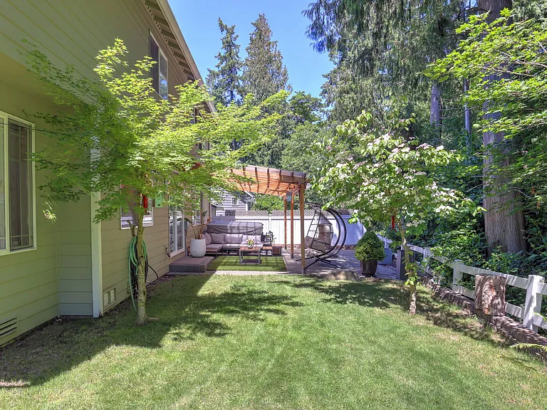 17337 SE 185th Pl — Photo 30