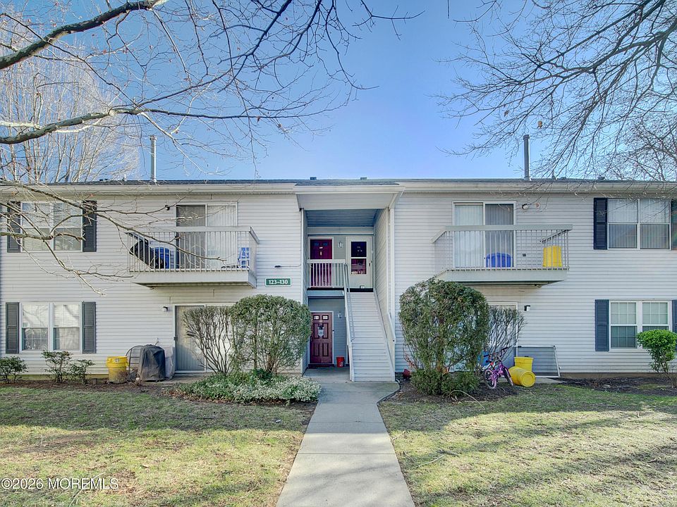 1st image of 130 Applegate Lane #130