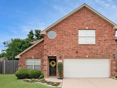 400 Harwood Cir, Euless, TX, 76039