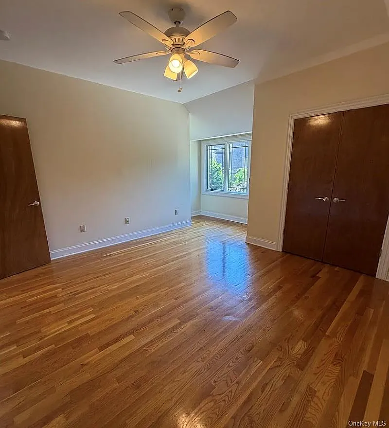 2 bed, 1.0 bath, 1000 sqft, $3,550 — Photo 3