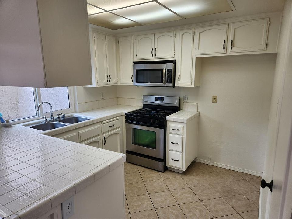 770 Via Sierra Nevada Riverside, CA, 92507 Apartments for Rent Zillow