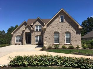 572 Graeser Rd, Saint Louis, MO 63141