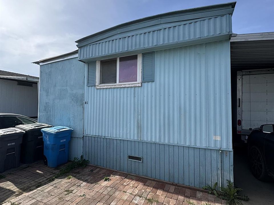 1st image of 41 Almond Ct