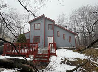 9193 Buttonwood Ct, Tobyhanna, PA 18466