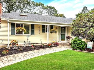 48 Mahogany Rd, Rocky Point, NY 11778
