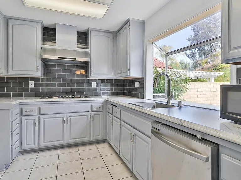 4590 Fern Valley Ct — Photo 11