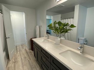 1619 Bedford Ln APT 3, Newport Beach, CA 92660