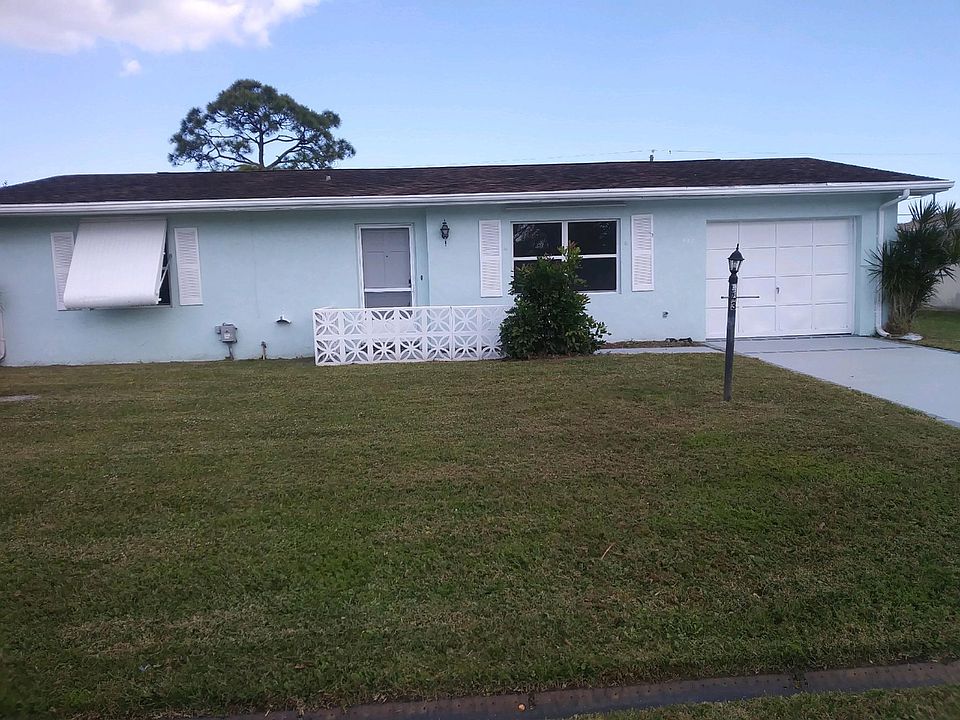 643 SE Clifton Lane, Port Saint Lucie, FL 34983