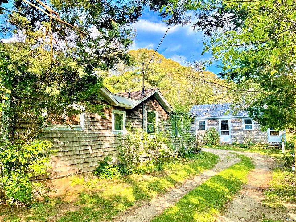 47 Winemack St, Vineyard Haven, MA 02568 | MLS #32300214 | Zillow