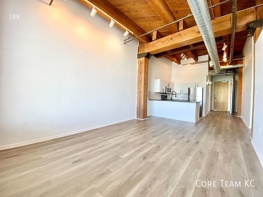 1st image of 202 W 5th St #413