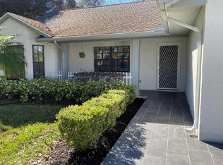 7200 Baltusrol Dr, New Port Richey, FL 34654