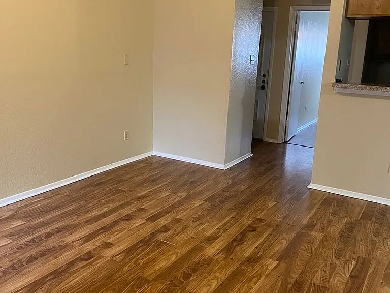 806 W 24th St #308 — Photo 3