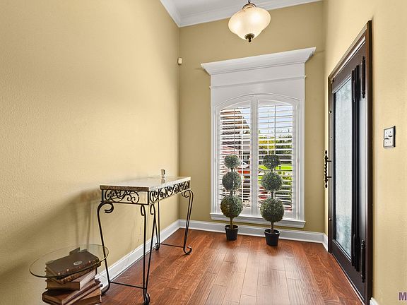 2nd image of 39060 Balmoral Dr