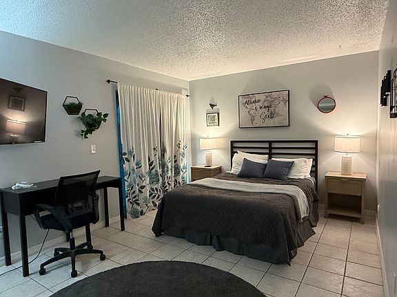 2nd image of 6267 Sandcrest Cir #A-b