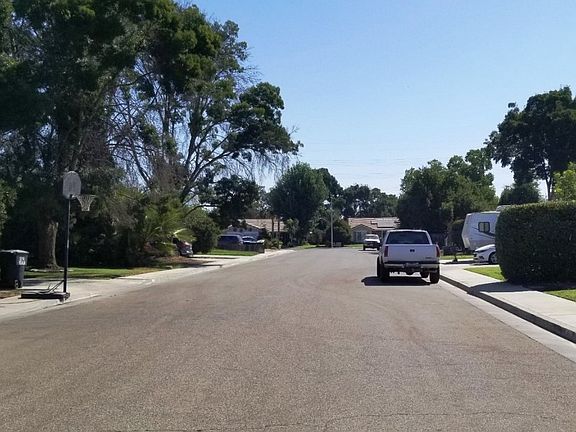 5th image of 4229 E Iris Ave