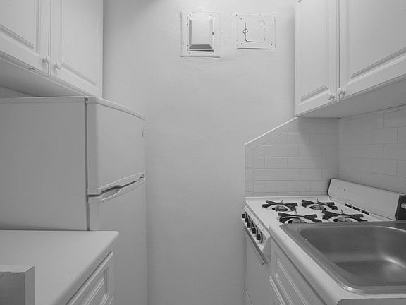 4th image of 253 W 72nd St APT 1102