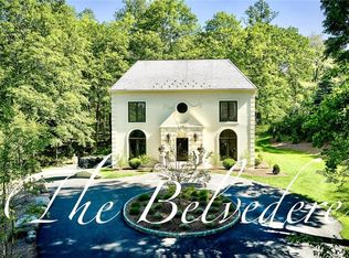 27 Pepperidge Rd, Tuxedo Park, NY 10987